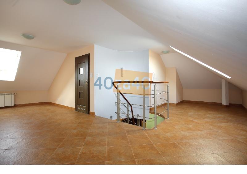 Dom na sprzedaż, powierzchnia: 220 m2, pokoje: 7, cena: 660 000,00 PLN, Krzewina, kontakt: 606239409